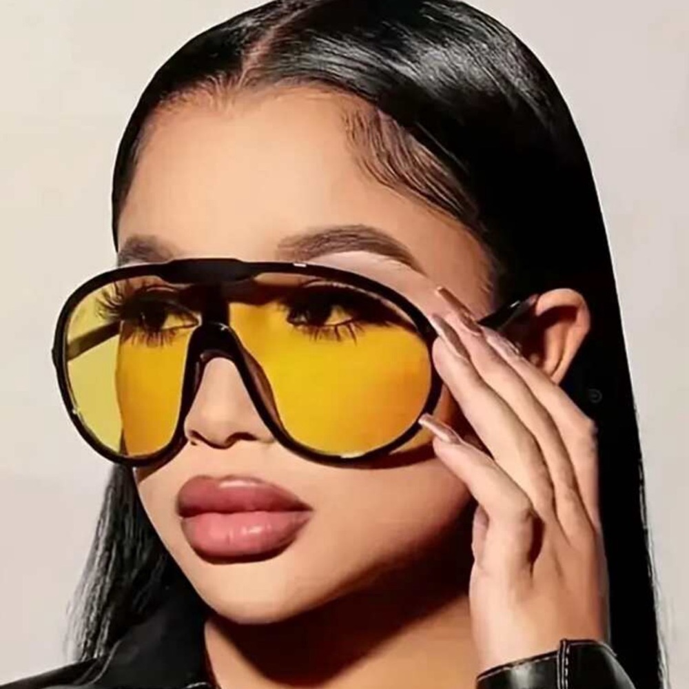 Geometric Aviator Frame Tinted Sunglasses